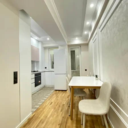 White New In Centre Appartement